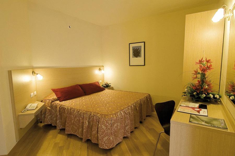 מונטלופו פיורנטינו Hotel Granducato מראה חיצוני תמונה