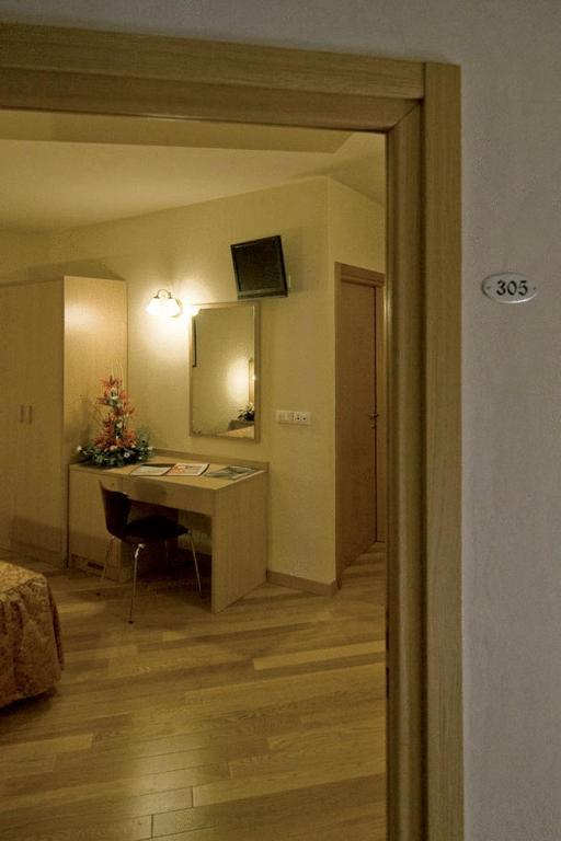 מונטלופו פיורנטינו Hotel Granducato מראה חיצוני תמונה